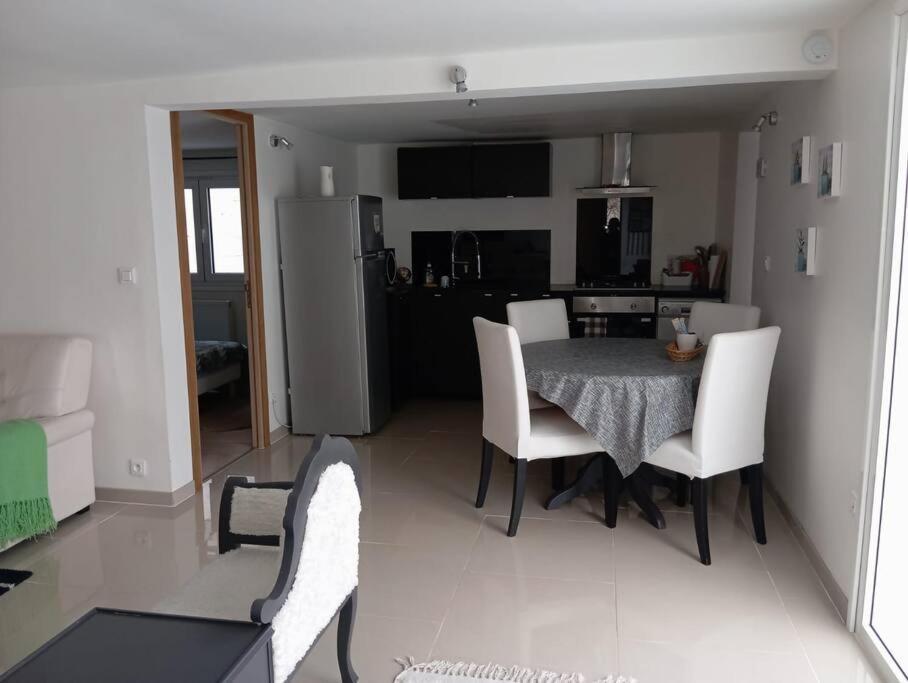 Appartement Cosy Avec Jardin Vaux-Sur-Seine 外观 照片